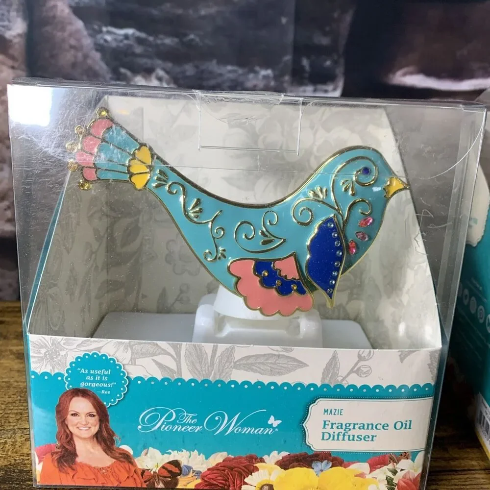 3 Pioneer Woman Bouquet, Butterfly, and Blue Bird Fragrance Oil Diffuser Lot